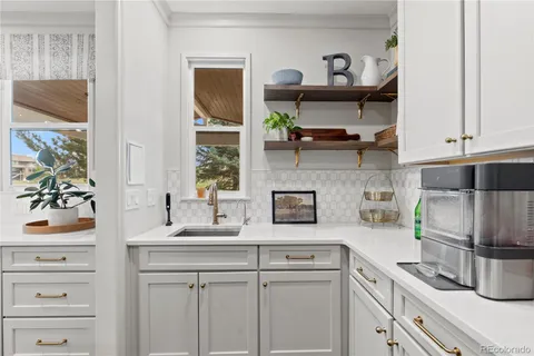 $1,950,000 | 10660 Weathersfield Court, Highlands Ranch, CO 80129