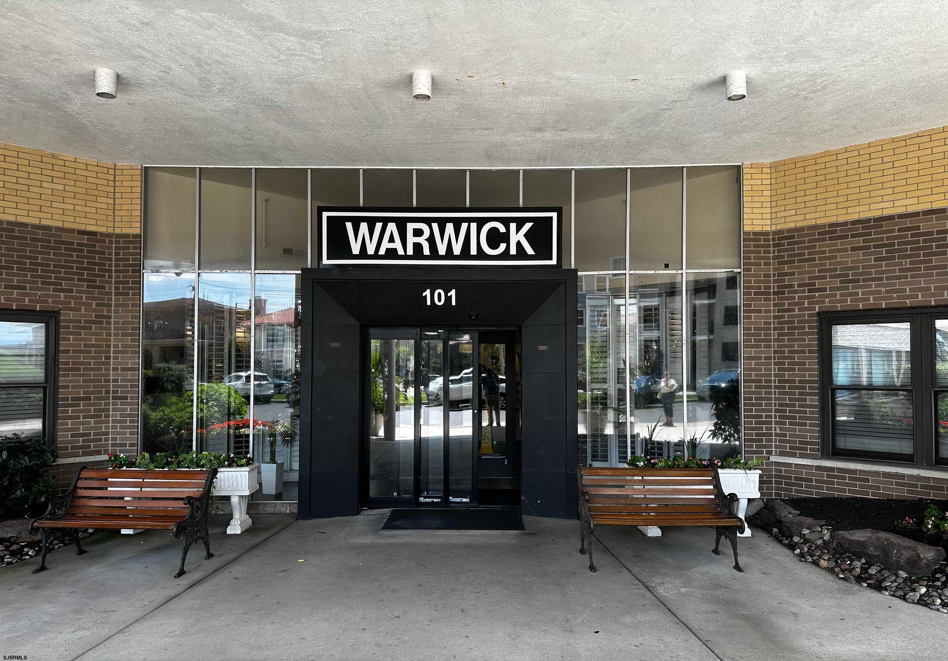 101 South Raleigh Avenue, Unit 232 Atlantic City, NJ 08401 - Photo 12 of 18 a view of a building with sitting area