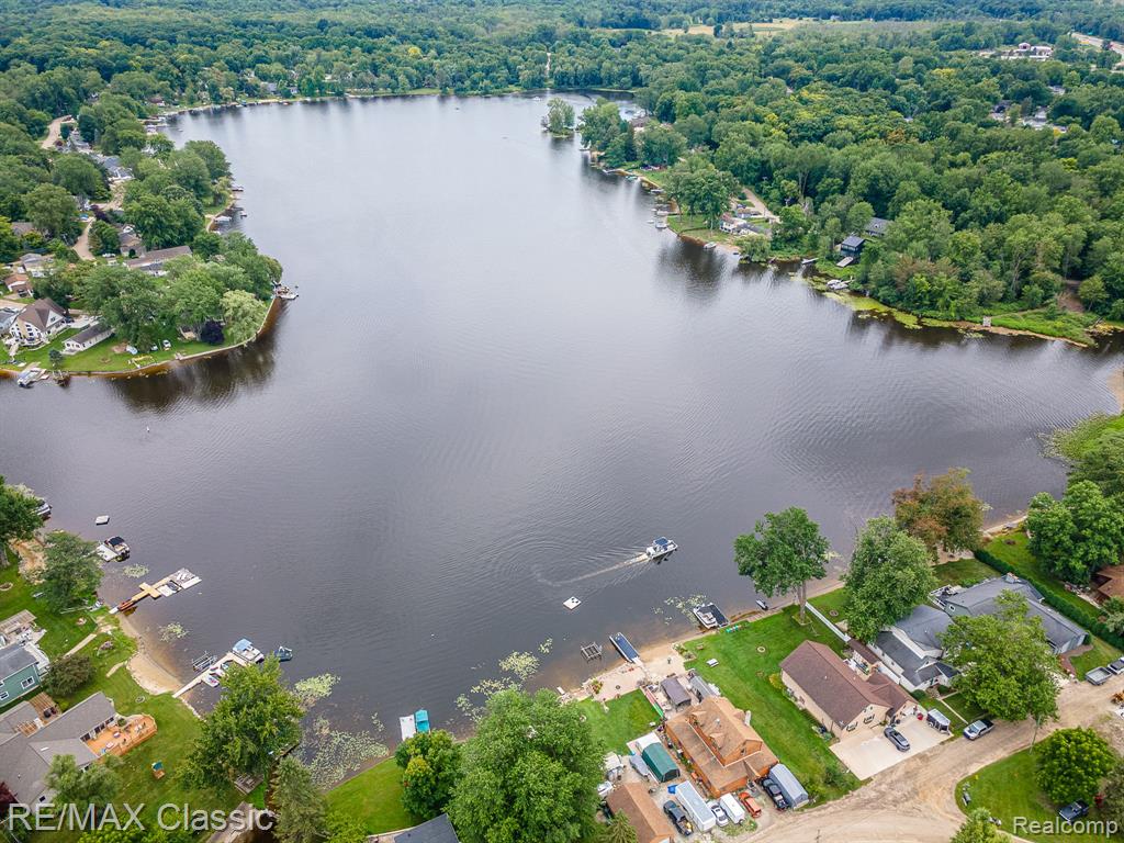 253 Delaware Road Whitmore Lake, MI 48189 - Photo 33 of 35 Gallery Image 33