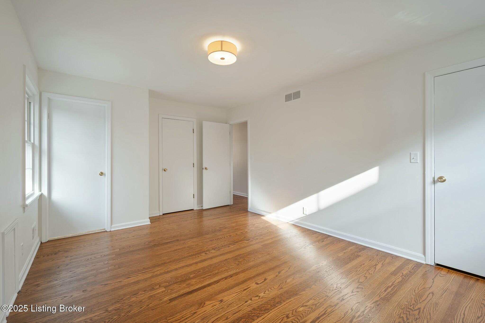 2320 Broadmeade Road Louisville, KY 40205 - Photo 27 of 38 Primary Bedroom