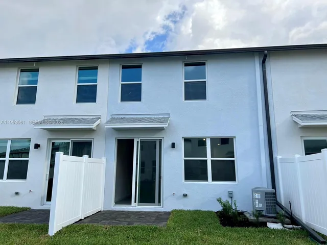 $3,050 | 5629 Mentmore Drive, West Palm Beach, FL 33407