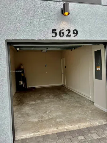 $3,050 | 5629 Mentmore Drive, West Palm Beach, FL 33407