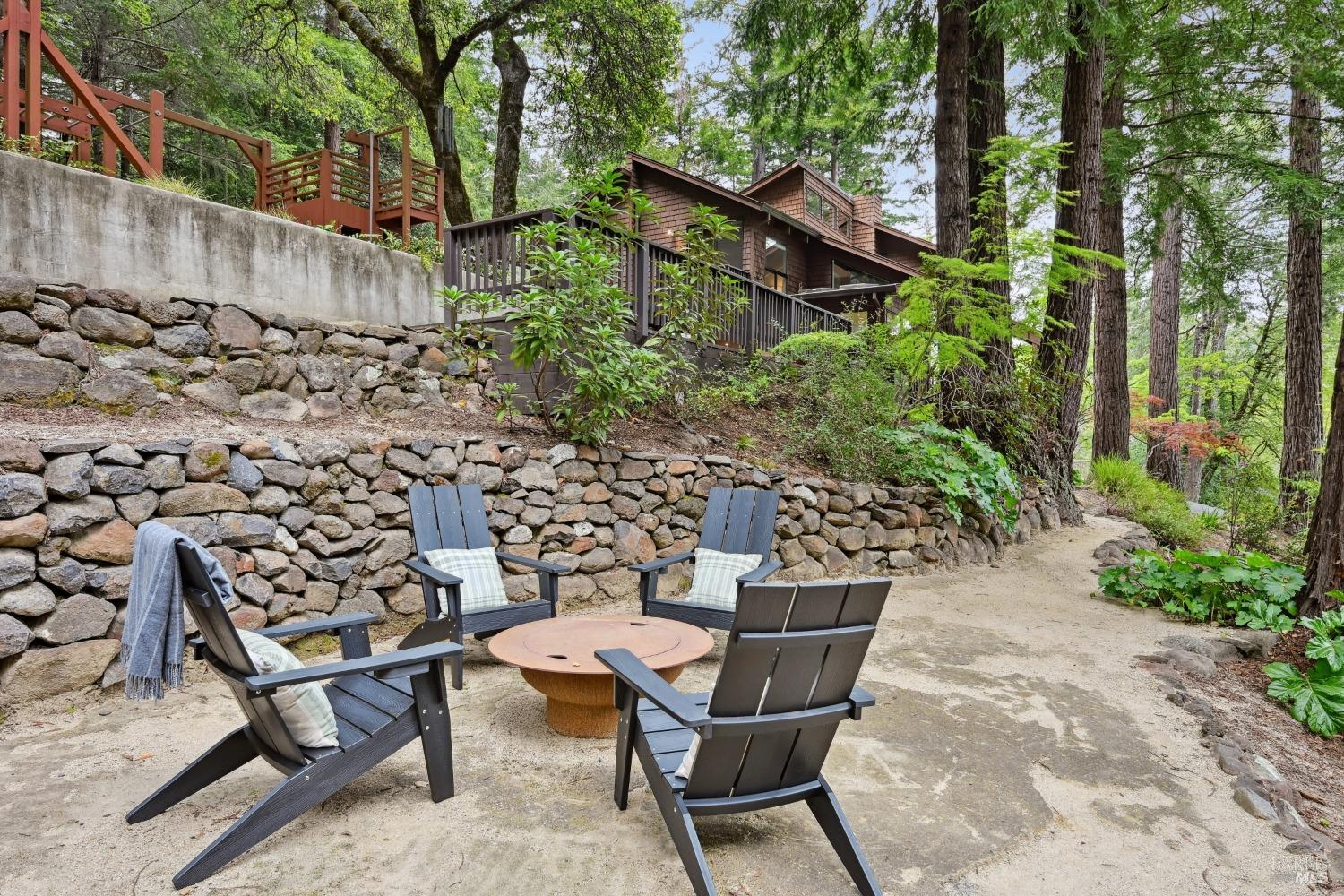 16495 Burl Lane Occidental, CA 95465 - Photo 25 of 31 a view of a backyard with sitting area