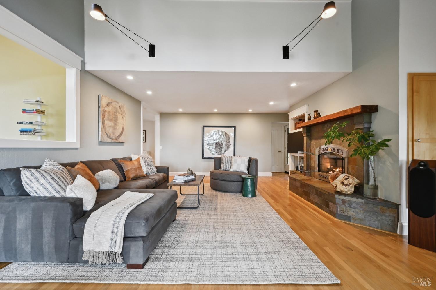 16495 Burl Lane Occidental, CA 95465 - Photo 4 of 31 a living room with furniture and a flat screen tv