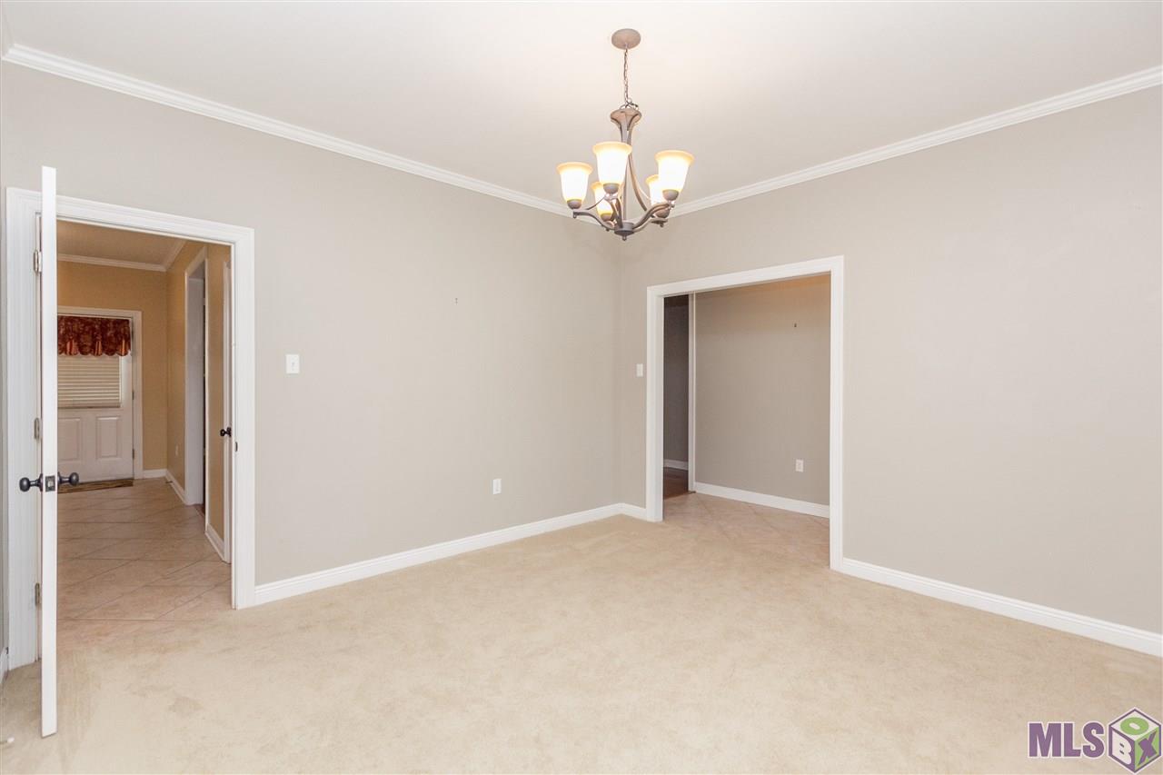 11025 Paddock Avenue Baton Rouge, LA 70816 - Photo 13 of 32 Formal dining room