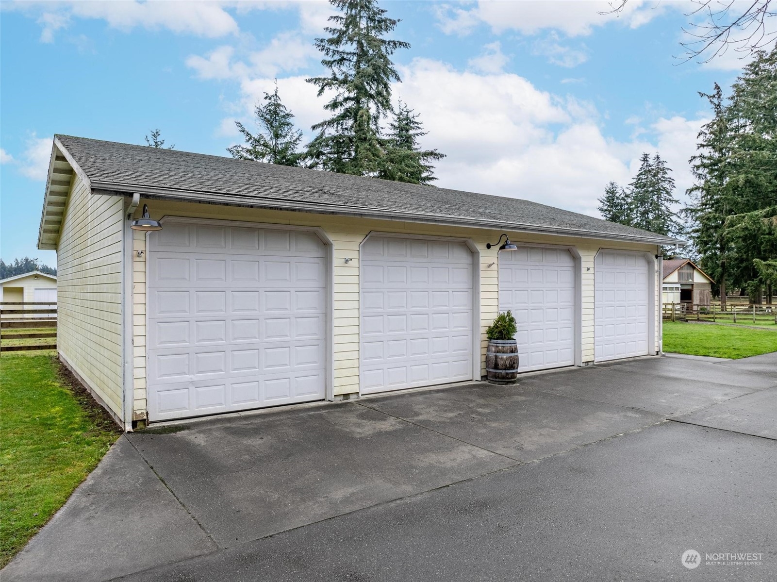 9640 Tilley Road Southwest Olympia, WA 98512 - Photo 29 of 40 Gallery Image 29