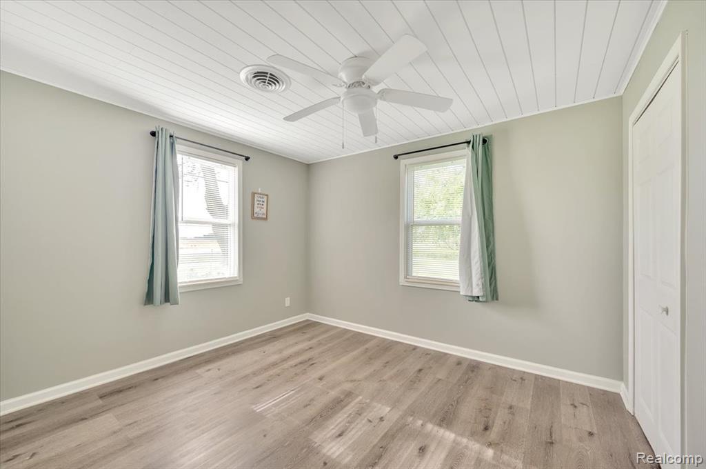 3030 South Irish Road Davison, MI 48423 - Photo 9 of 20