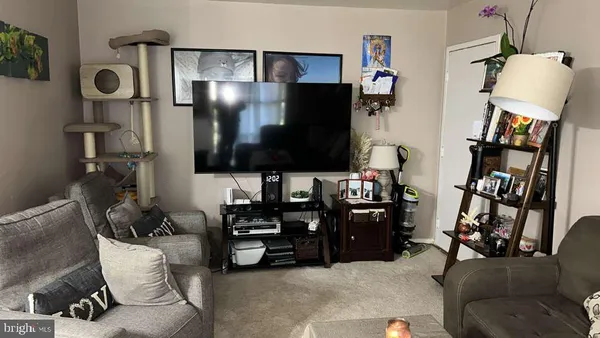 $250,000 | 4911 Americana Drive, Unit 101, Annandale, VA 22003