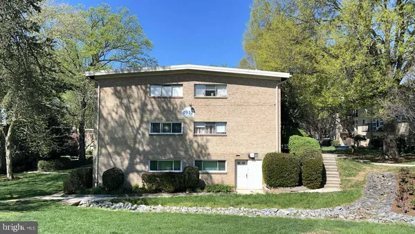 $250,000 | 4911 Americana Drive, Unit 101, Annandale, VA 22003