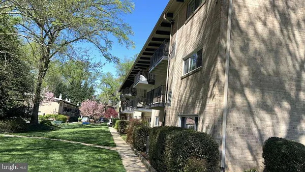 $250,000 | 4911 Americana Drive, Unit 101, Annandale, VA 22003