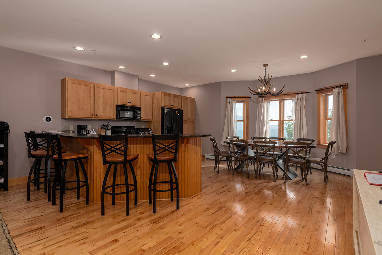 7022 Hardwood Ridge Road, Unit 7022 Kingfield, ME 04947 - Photo 4 of 31 Kitchen & Dining