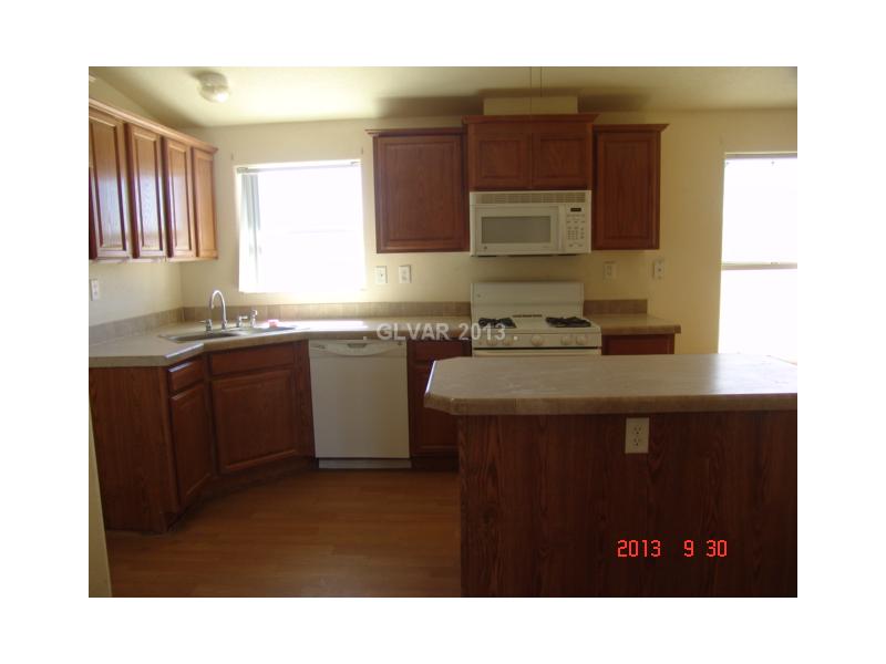 4921 West Dyer Road Pahrump, NV 89048 - Photo 5 of 19 Kitchen.