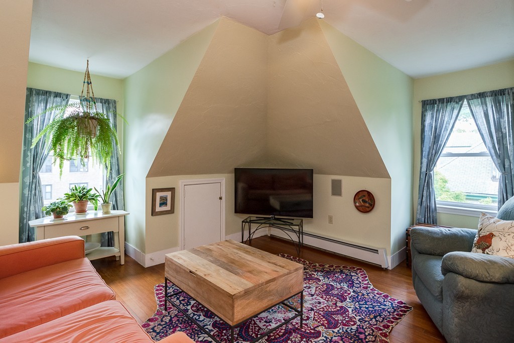 182 Ruthven Street, Unit 3 Boston, MA 02121 - Photo 2 of 20 Gallery Image 2