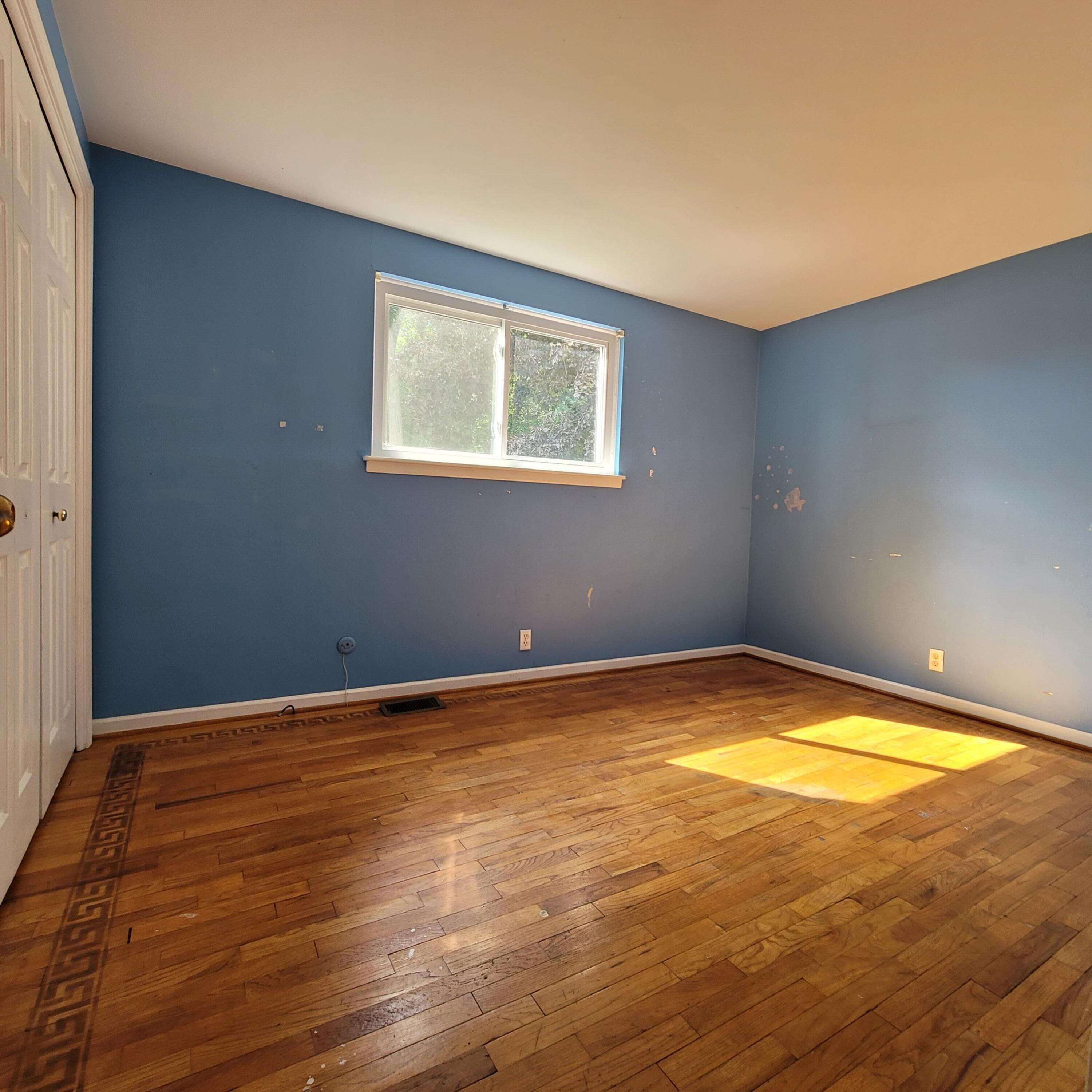 574 Christopher Road Jackson, MI 49203 - Photo 15 of 23 Bedroom 2