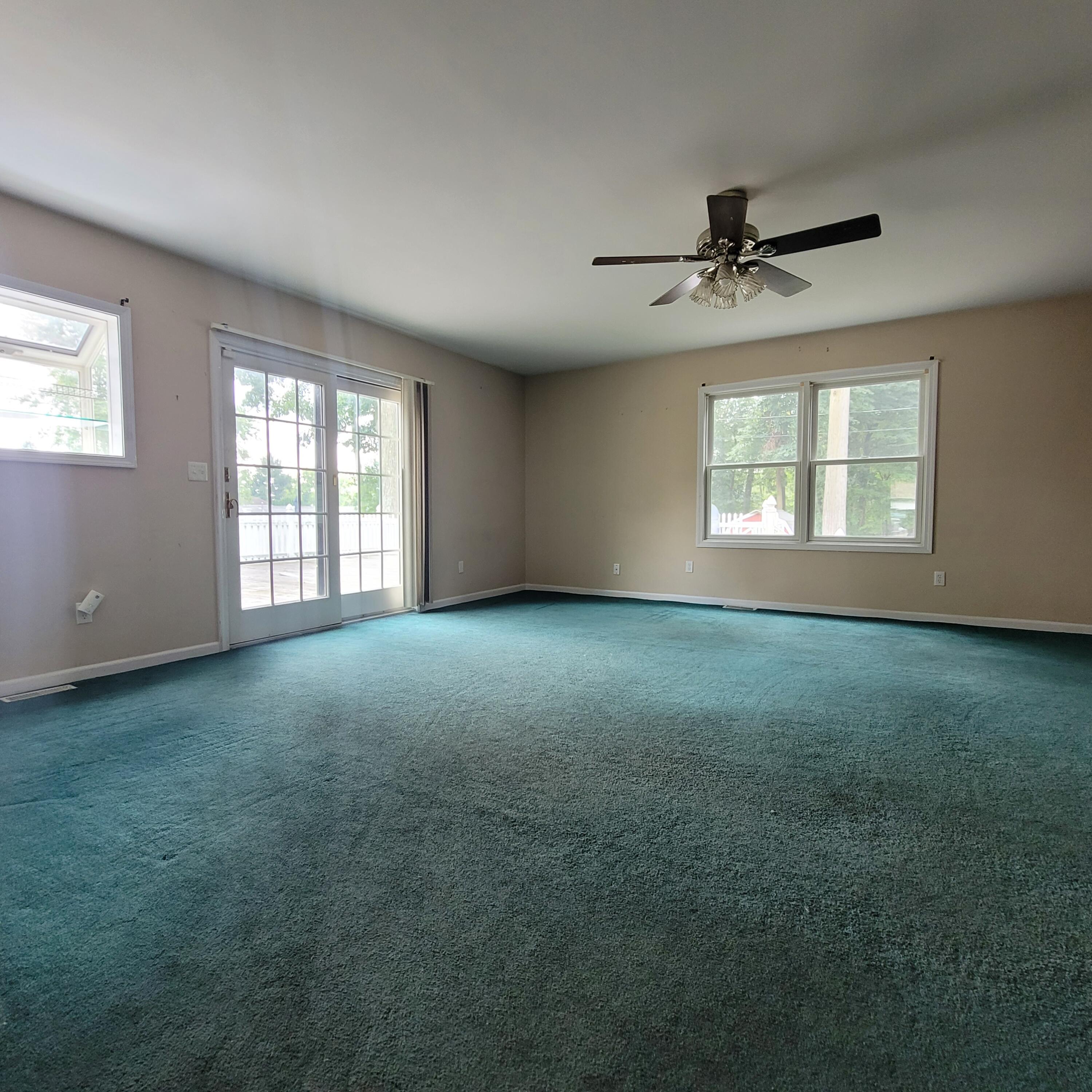 574 Christopher Road Jackson, MI 49203 - Photo 8 of 23 Family room pic 2