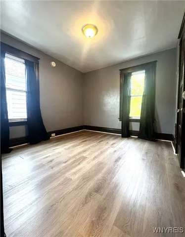 $975 | 1970 Whitney Avenue, Niagara Falls, NY 14301