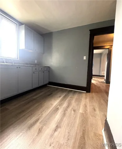 $975 | 1970 Whitney Avenue, Niagara Falls, NY 14301