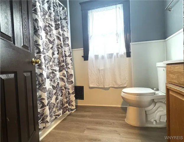 $975 | 1970 Whitney Avenue, Niagara Falls, NY 14301