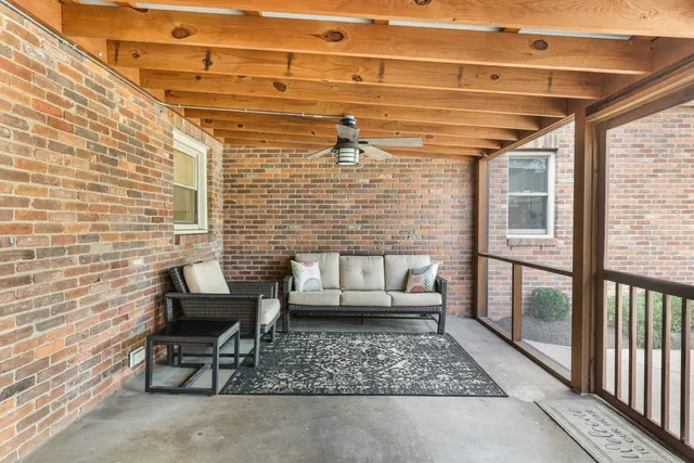 $1,250,000 | 610 Farrell Parkway, Nashville, TN 37220