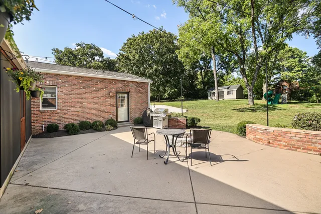 $1,250,000 | 610 Farrell Parkway, Nashville, TN 37220