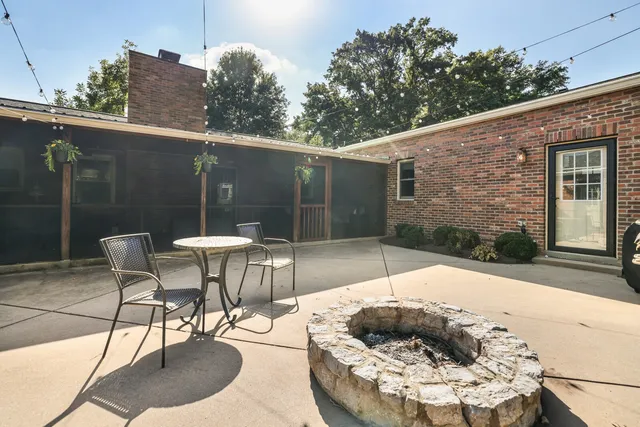 $1,250,000 | 610 Farrell Parkway, Nashville, TN 37220