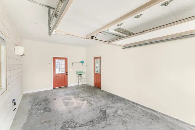 $1,250,000 | 610 Farrell Parkway, Nashville, TN 37220