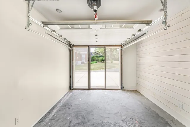 $1,250,000 | 610 Farrell Parkway, Nashville, TN 37220