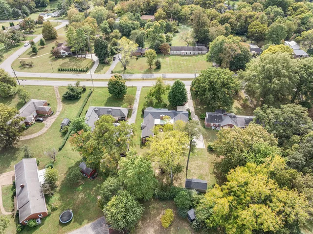 $1,250,000 | 610 Farrell Parkway, Nashville, TN 37220