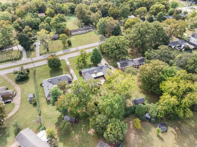 $1,250,000 | 610 Farrell Parkway, Nashville, TN 37220