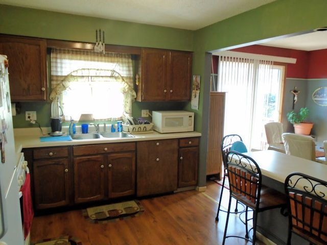 1224 Carrie Avenue Rochelle, IL 61068 - Photo 2 of 12