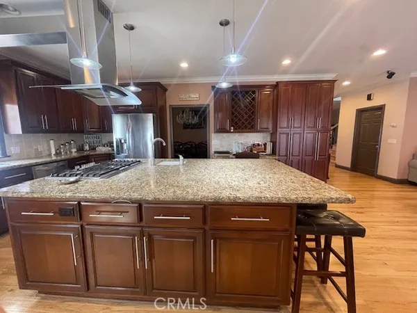 $1,559,000 | 10066 Golden Oaks Avenue, Tujunga, CA 91042