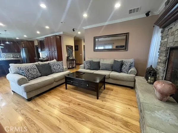 $1,559,000 | 10066 Golden Oaks Avenue, Tujunga, CA 91042