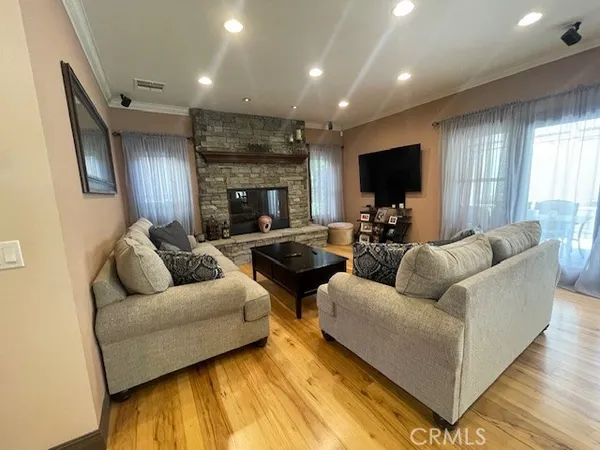 $1,559,000 | 10066 Golden Oaks Avenue, Tujunga, CA 91042