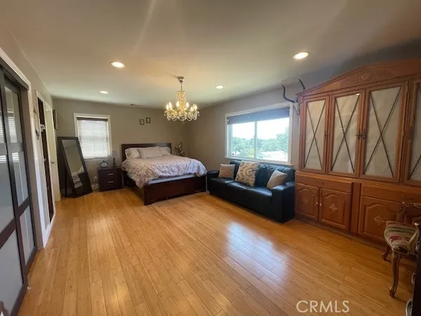 $1,559,000 | 10066 Golden Oaks Avenue, Tujunga, CA 91042