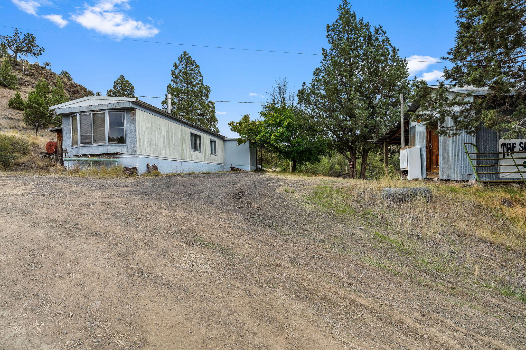 19369 Highway 26 Mitchell, OR 97750 - Photo 44 of 60 2025_09_30_19369_us26_mitchell-35