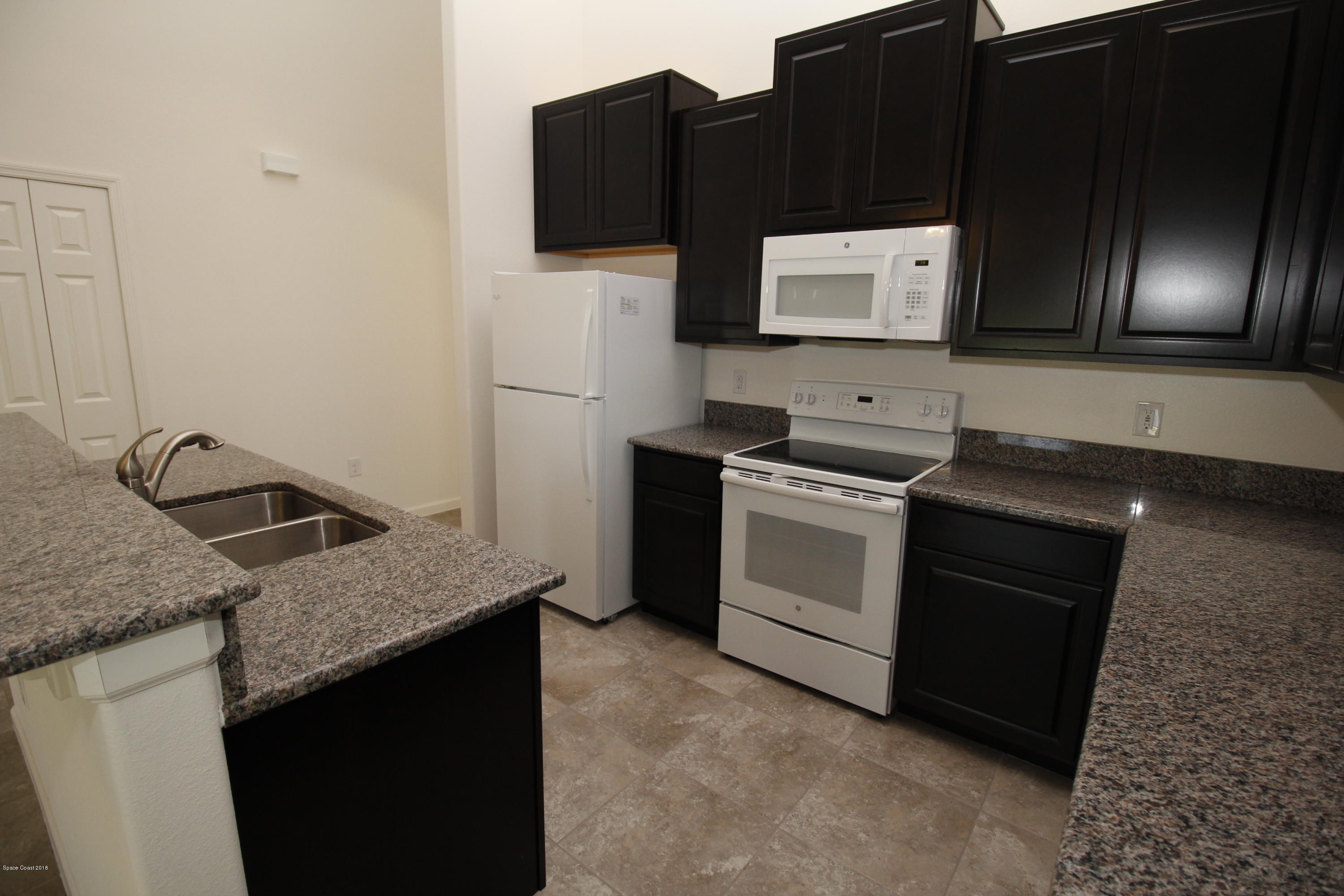 570 Fiddleleaf Circle West Melbourne, FL 32904 - Photo 5 of 28 _MG_9687