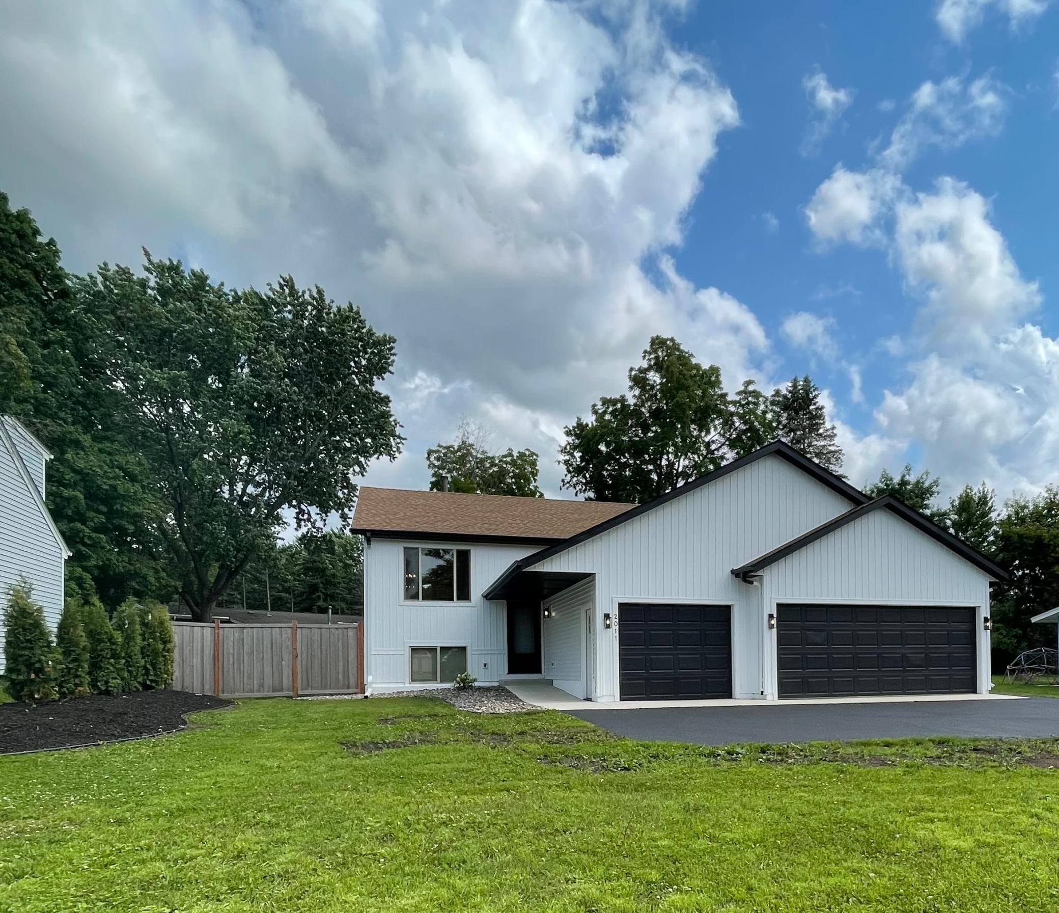 2011 Lake View Drive Jordan, MN 55352 - Photo 2 of 38 Gallery Image 2