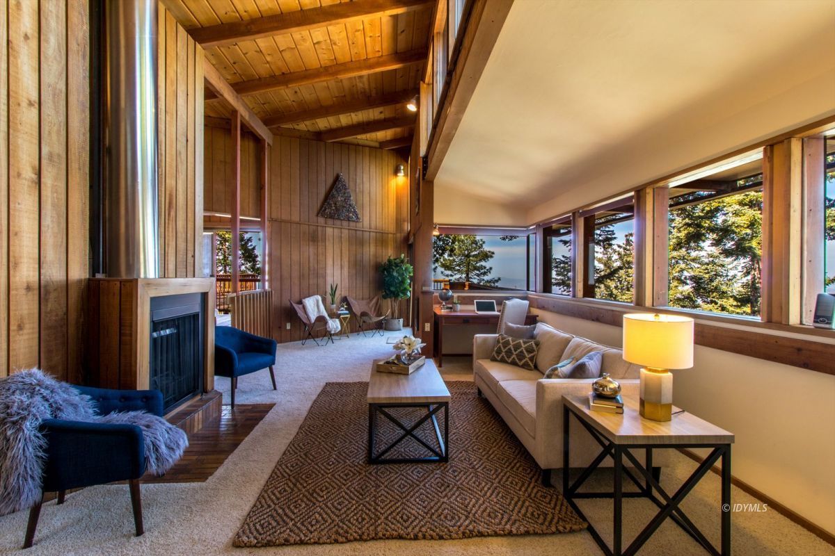 25281 Deer Path Road Pine Cove, CA 92549 - Photo 30 of 42 a living room with furniture and a large window