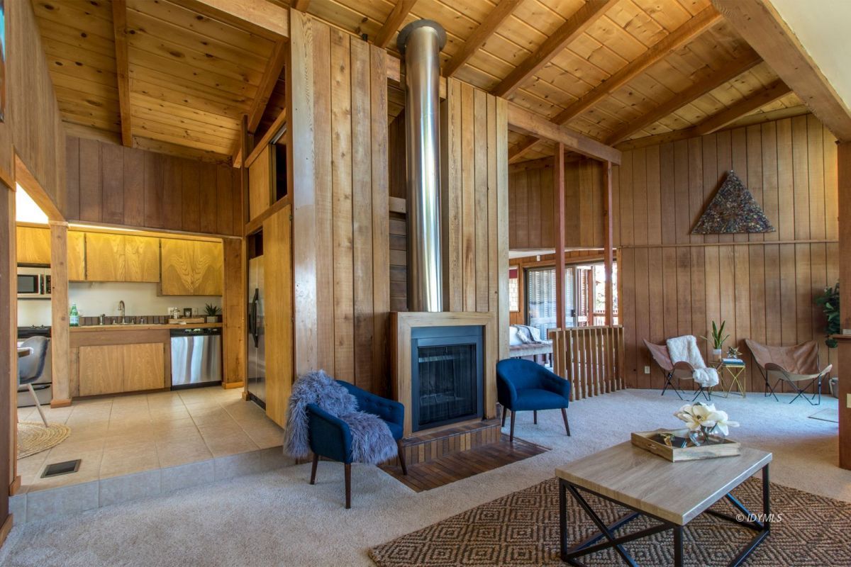 25281 Deer Path Road Pine Cove, CA 92549 - Photo 42 of 42 a living room with furniture and a large window
