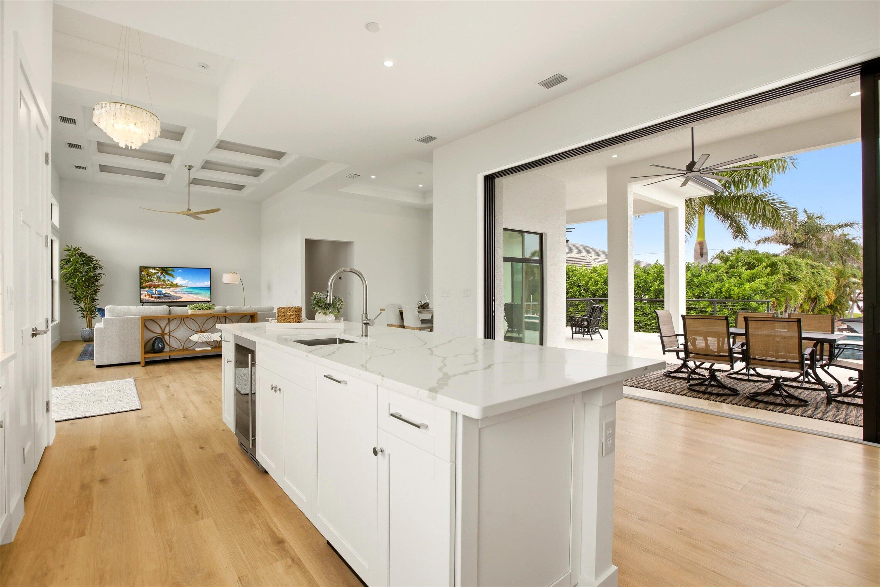 211 Landmark Street Marco Island, FL 34145 - Photo 18 of 85 18-Property Photo 018