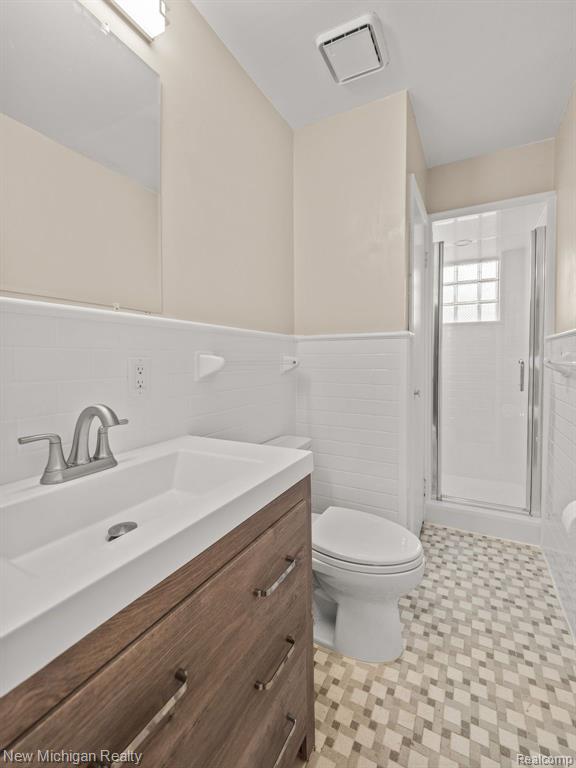 29617 Geraldine Road Farmington Hills, MI 48336 - Photo 13 of 25