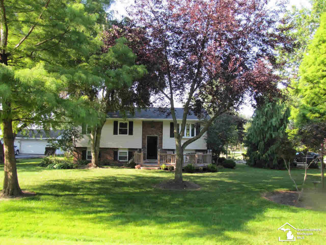 6363 Dixon Road Monroe, MI 48161 - Photo 1 of 25