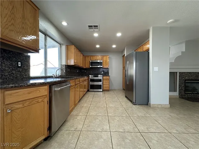 $2,300 | 6987 Wineberry Drive, Las Vegas, NV 89119