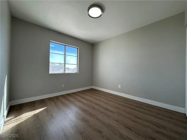 $2,300 | 6987 Wineberry Drive, Las Vegas, NV 89119