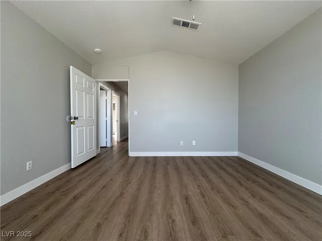 $2,300 | 6987 Wineberry Drive, Las Vegas, NV 89119