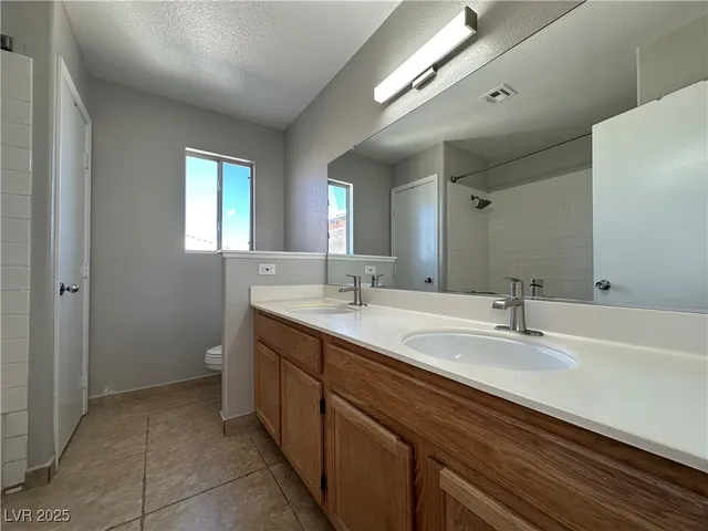 $2,300 | 6987 Wineberry Drive, Las Vegas, NV 89119