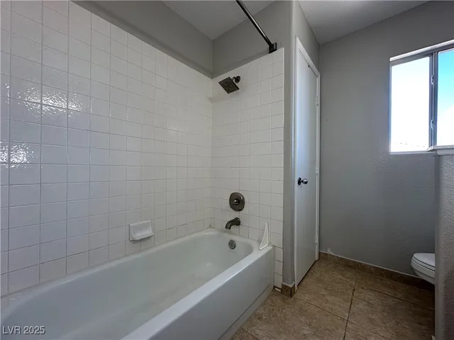 $2,300 | 6987 Wineberry Drive, Las Vegas, NV 89119