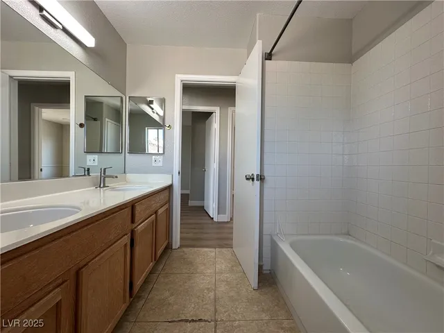 $2,300 | 6987 Wineberry Drive, Las Vegas, NV 89119