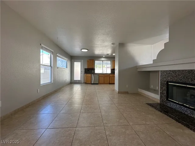 $2,300 | 6987 Wineberry Drive, Las Vegas, NV 89119