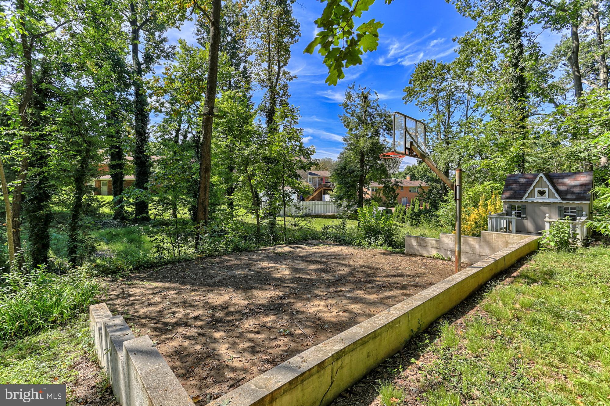2656 Cambridge Road York, PA 17402 - Photo 29 of 33 Gallery Image 29